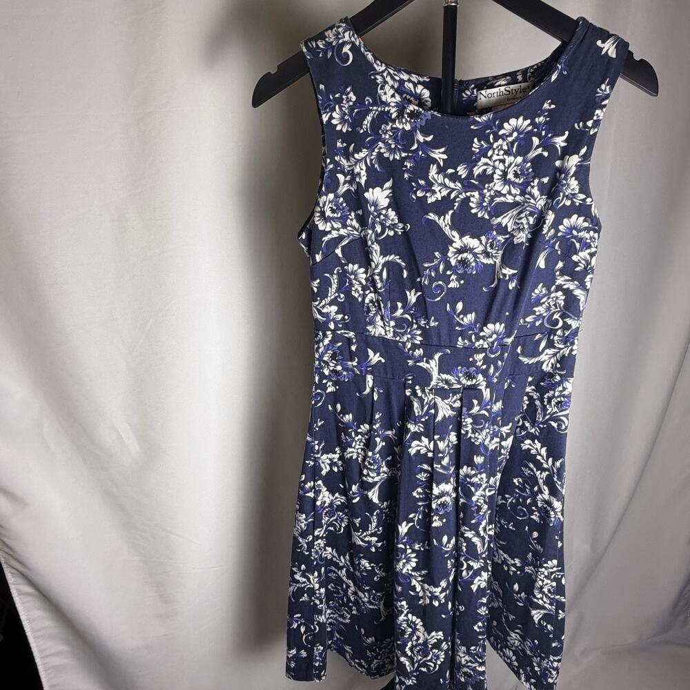 Blue And White Floral NorthStyle Fit And Flare Dress Size Small